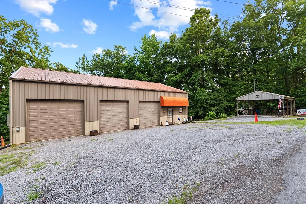 698 Walnut Drive Cadiz KY 42211