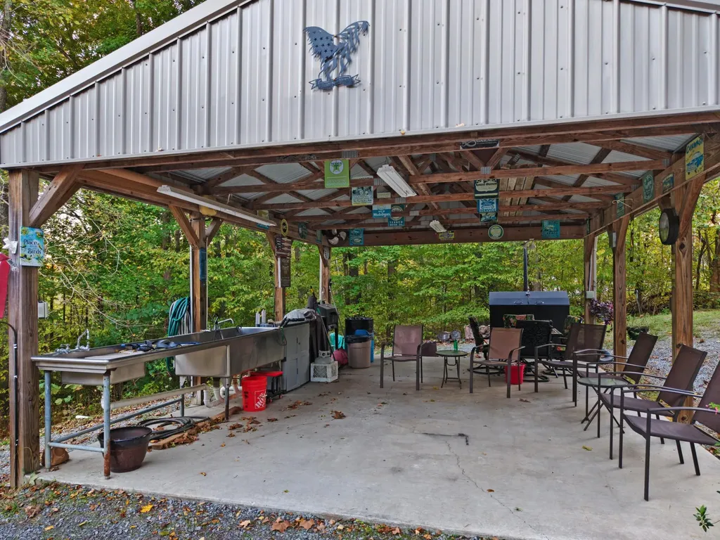 698 Walnut Drive Cadiz KY 42211