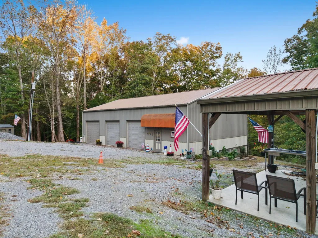 698 Walnut Drive Cadiz KY 42211