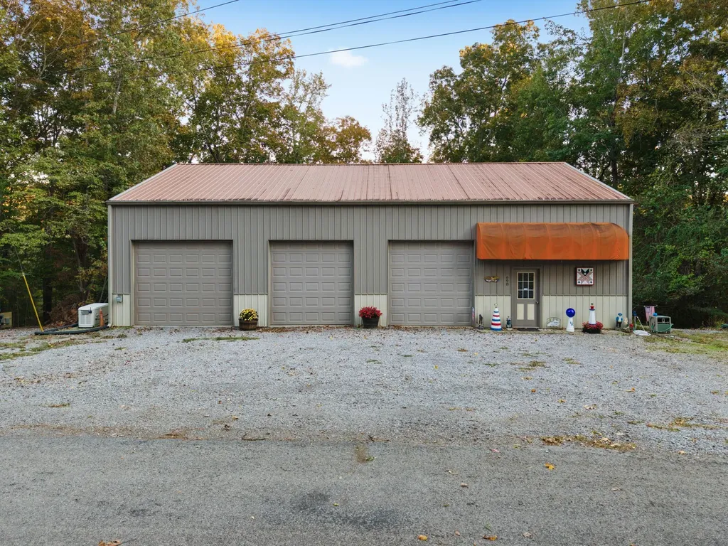 698 Walnut Drive Cadiz KY 42211