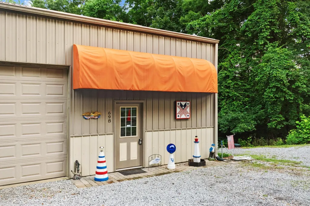 698 Walnut Drive Cadiz KY 42211
