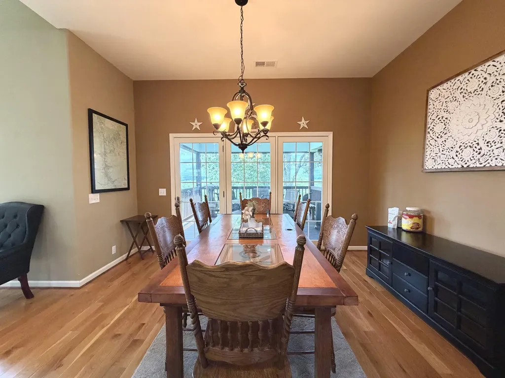 378 Harbor Drive Cadiz KY 42211