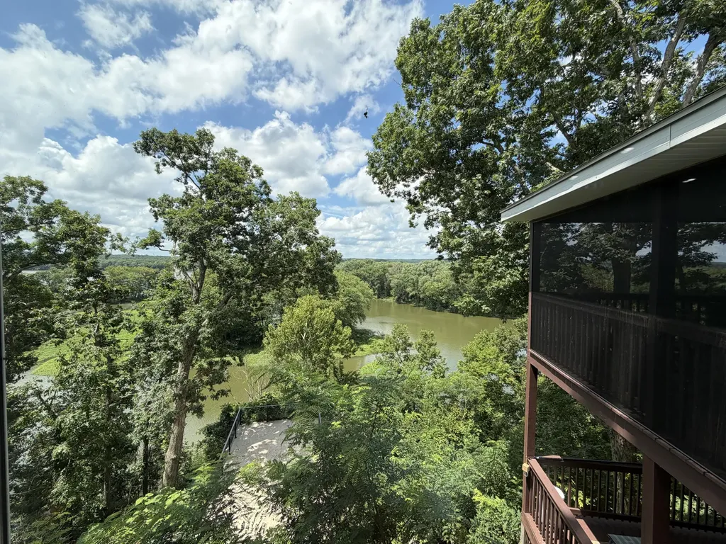 378 Harbor Drive Cadiz KY 42211