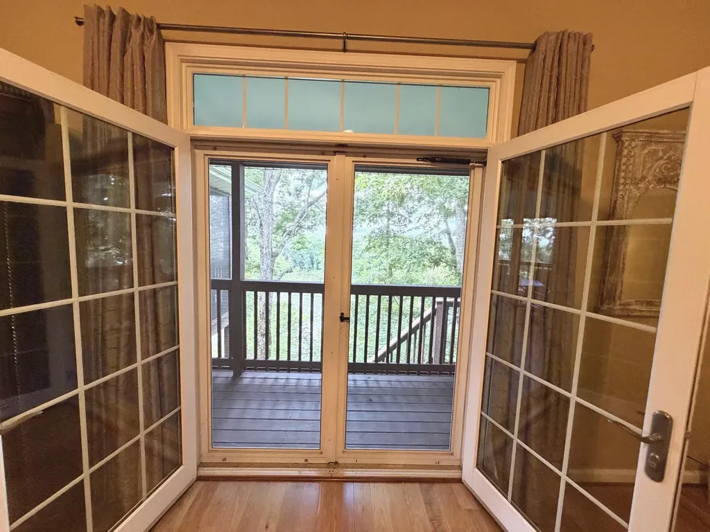 378 Harbor Drive Cadiz KY 42211