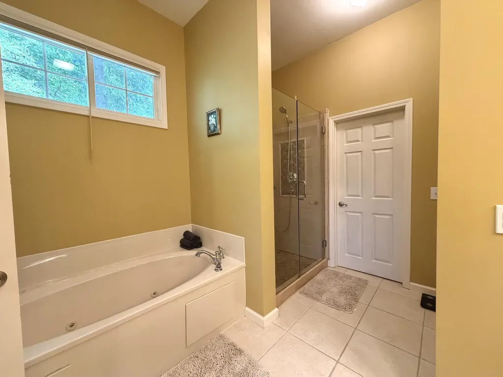 378 Harbor Drive Cadiz KY 42211