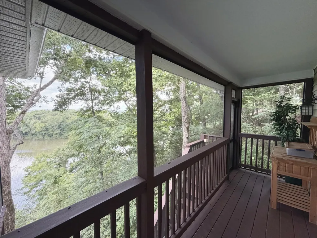 378 Harbor Drive Cadiz KY 42211