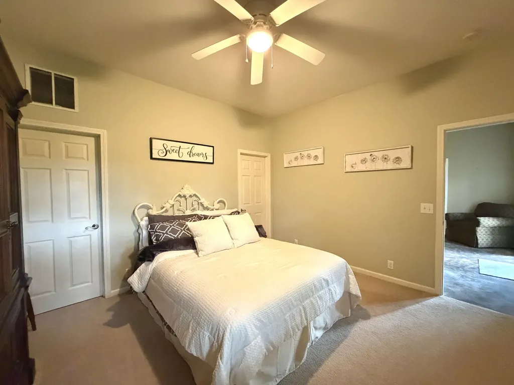 378 Harbor Drive Cadiz KY 42211