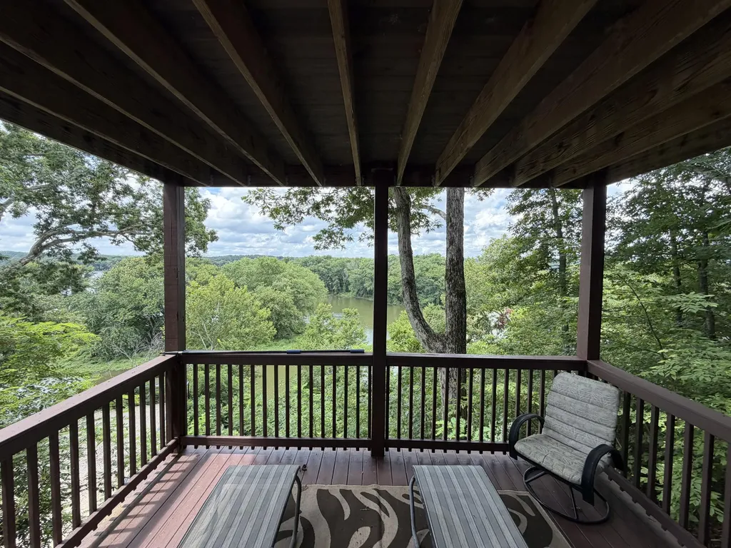 378 Harbor Drive Cadiz KY 42211