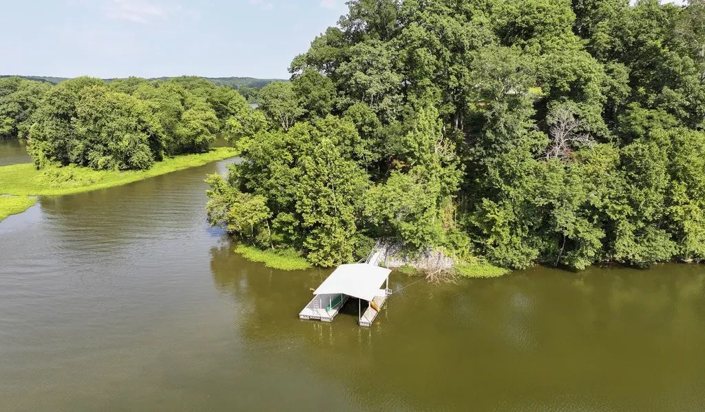 378 Harbor Drive Cadiz KY 42211