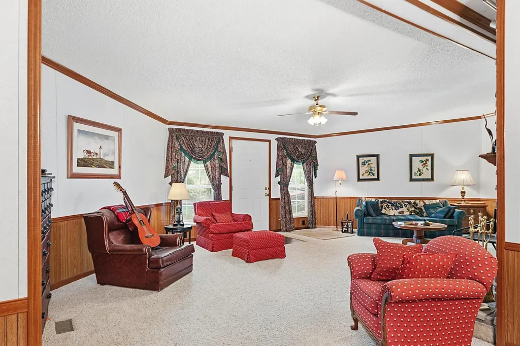 75 Walnut Drive Cadiz KY 42211