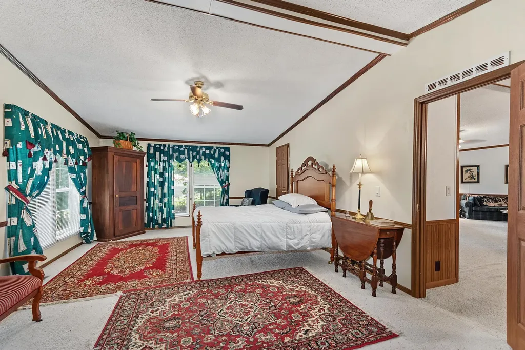 75 Walnut Drive Cadiz KY 42211