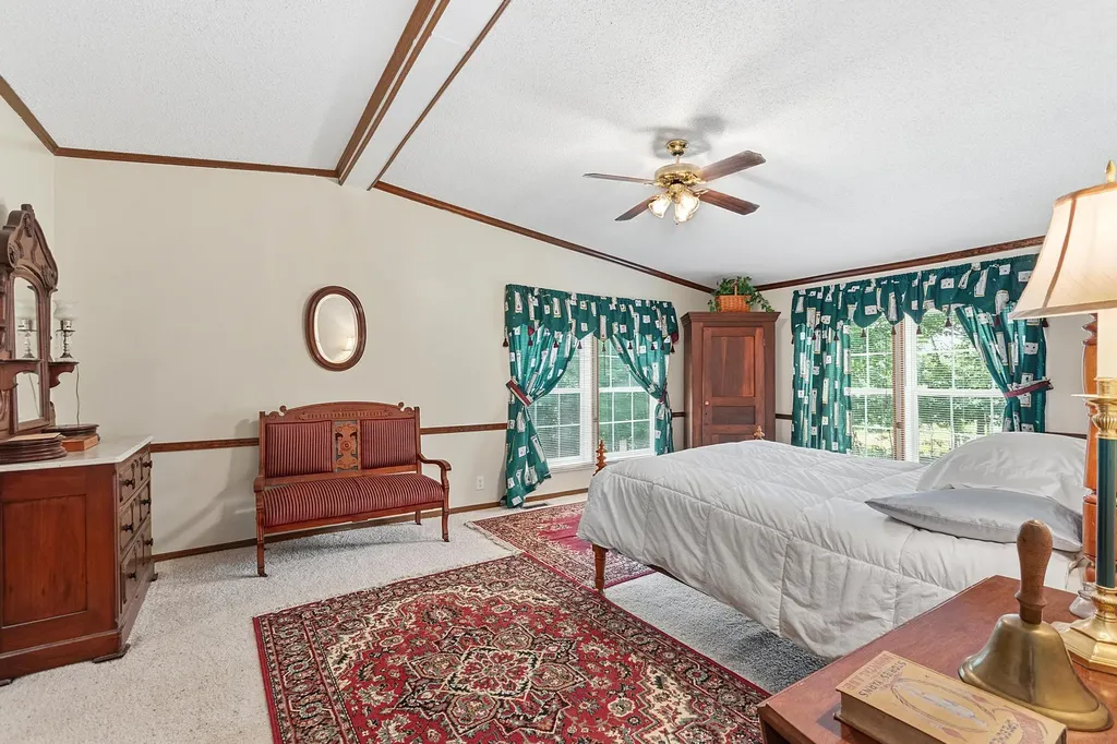 75 Walnut Drive Cadiz KY 42211