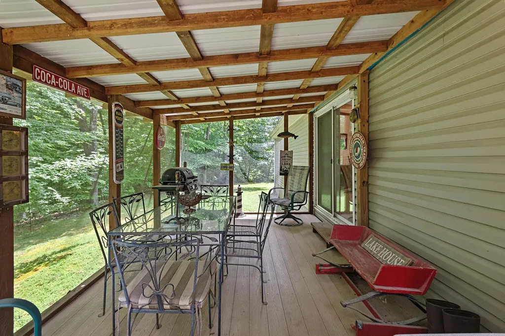 75 Walnut Drive Cadiz KY 42211