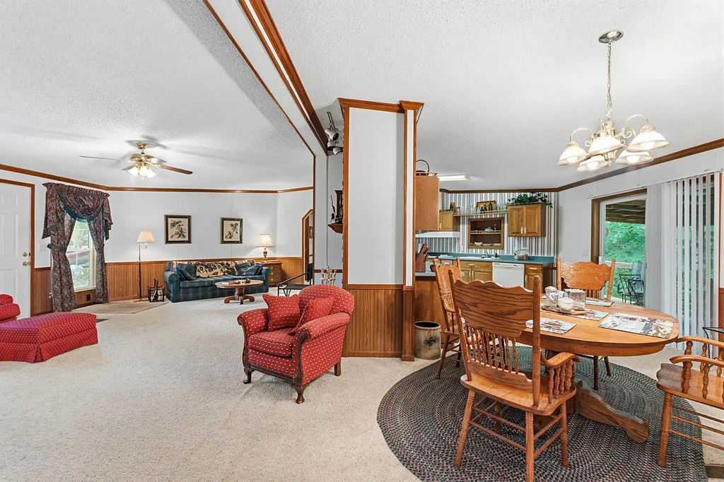 75 Walnut Drive Cadiz KY 42211