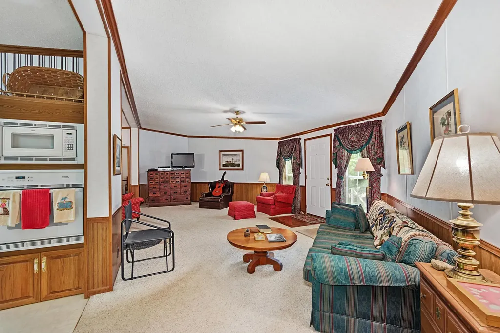 75 Walnut Drive Cadiz KY 42211