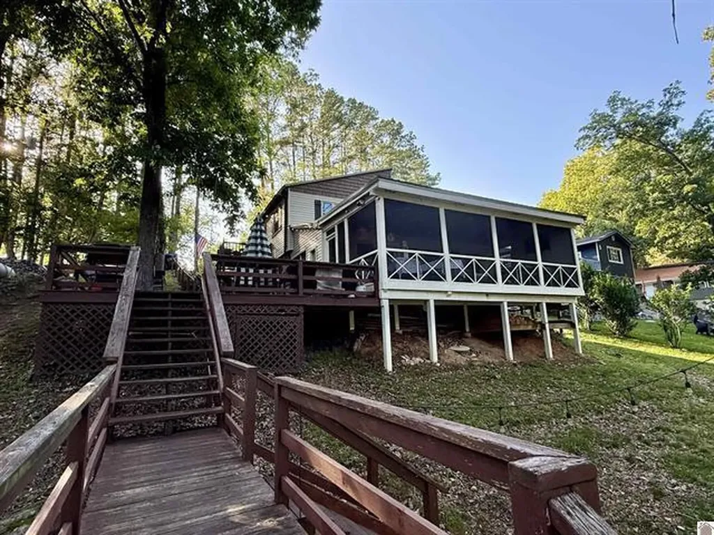 318 Horseshoe Drive Cadiz KY 42211