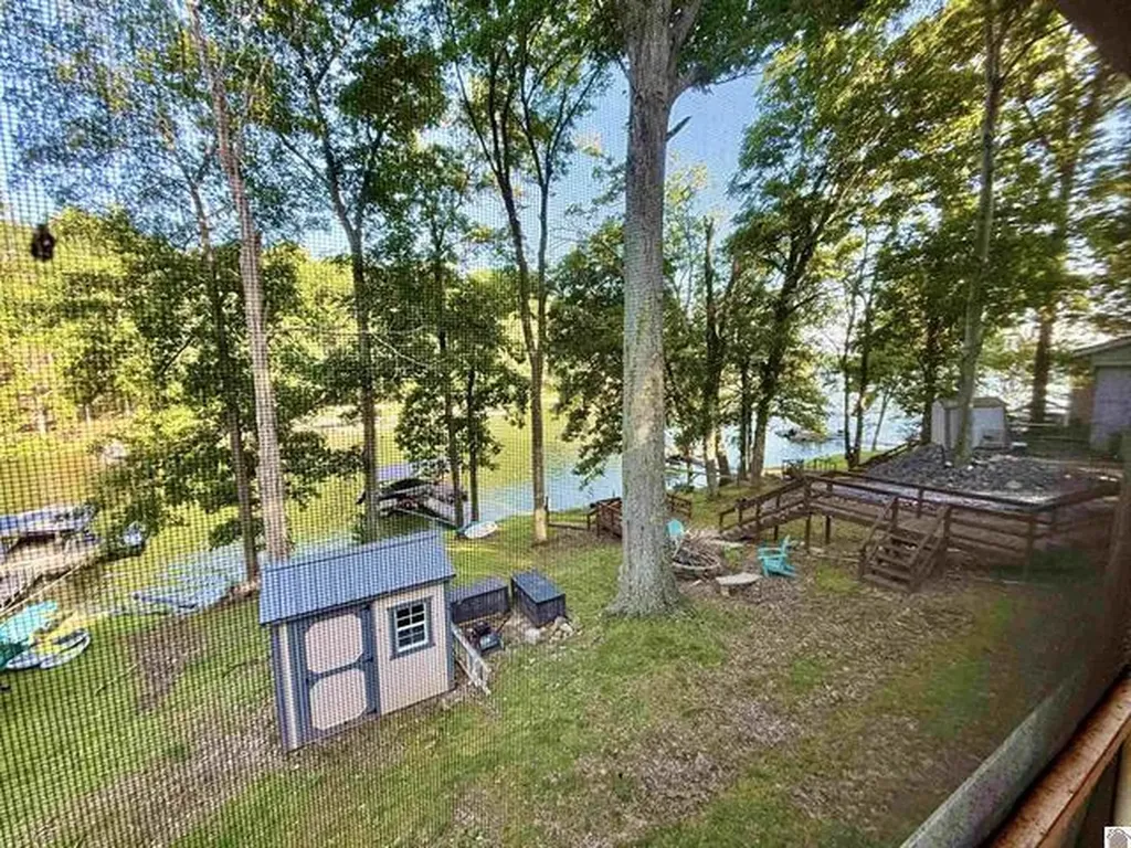 318 Horseshoe Drive Cadiz KY 42211