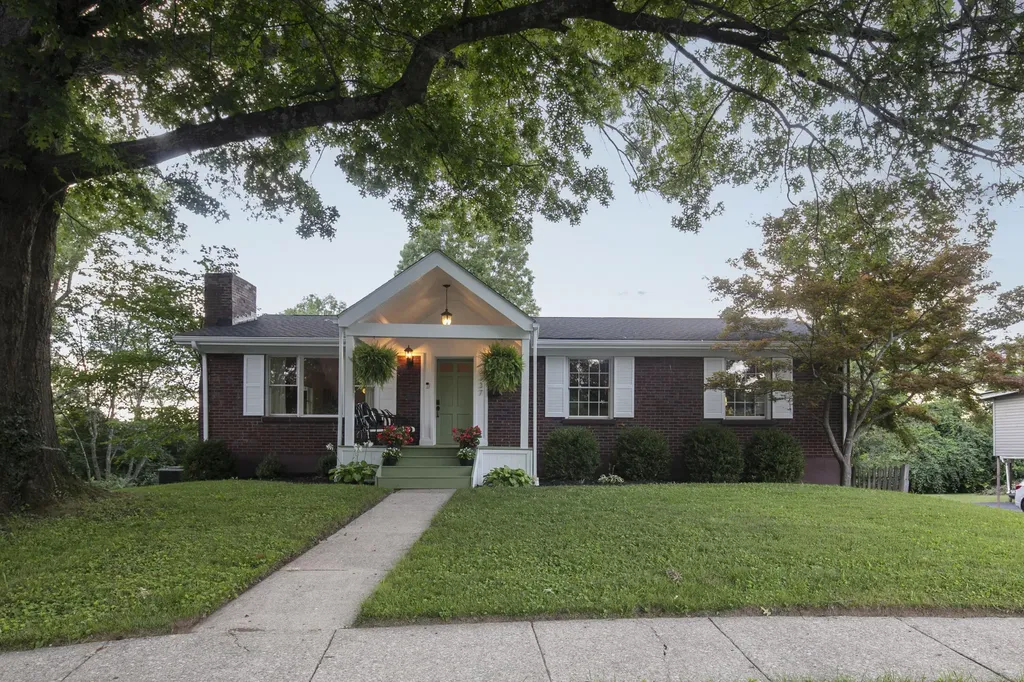 3337 Crown Crest Road Lexington KY 40517