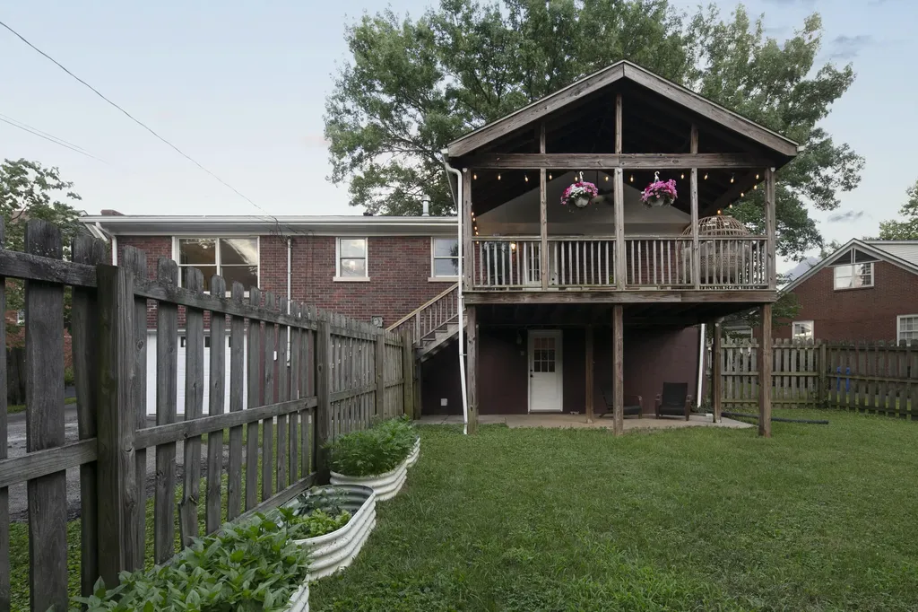 3337 Crown Crest Road Lexington KY 40517