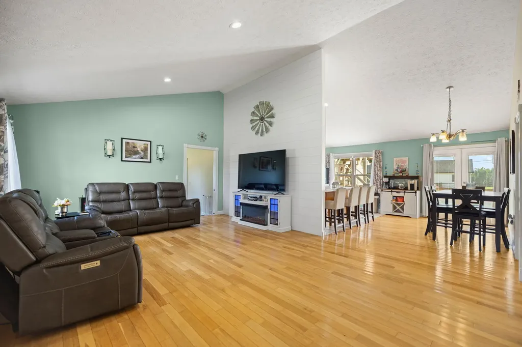 230 Turner Lane Monticello KY 42633