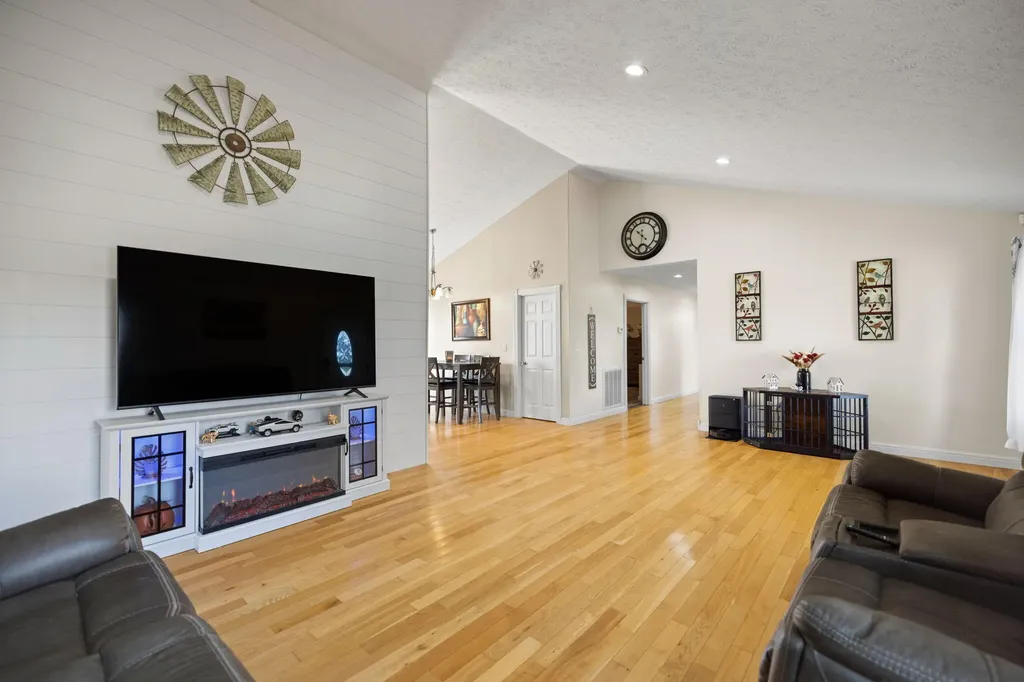 230 Turner Lane Monticello KY 42633