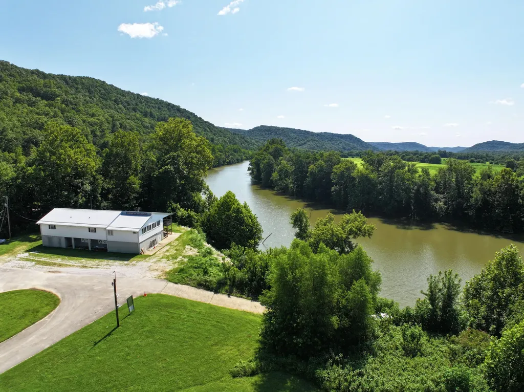 3000 Miller Creek Road Ravenna KY 40472