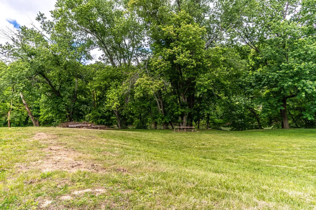 2915 College Hill Road Waco KY 40385