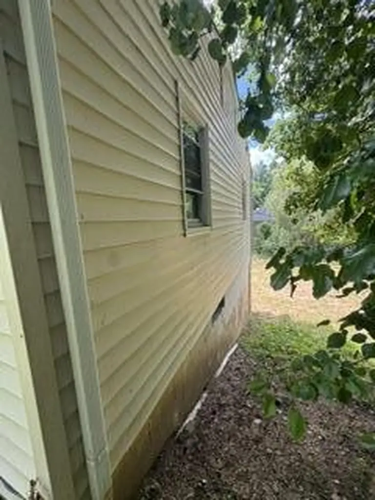 209 S Hill Street Grayson KY 41143