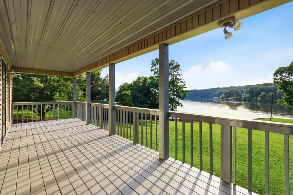 1121 Cunningham Lane Cadiz KY 42211