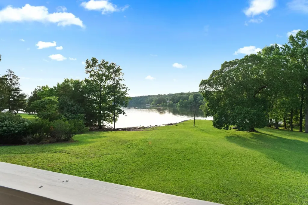 1121 Cunningham Lane Cadiz KY 42211