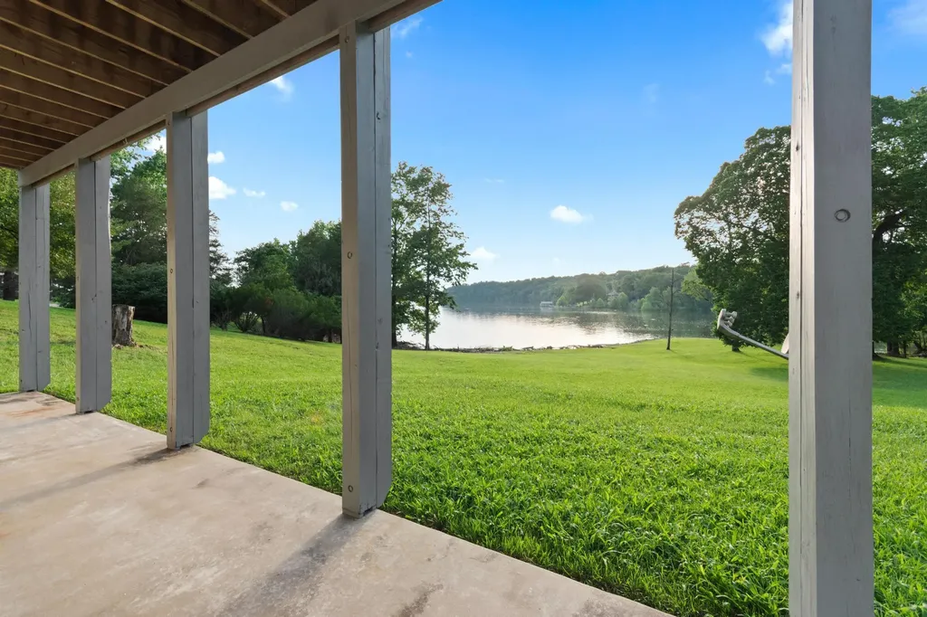 1121 Cunningham Lane Cadiz KY 42211