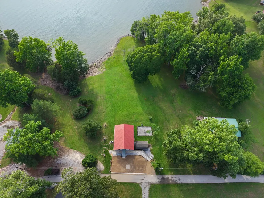 1121 Cunningham Lane Cadiz KY 42211