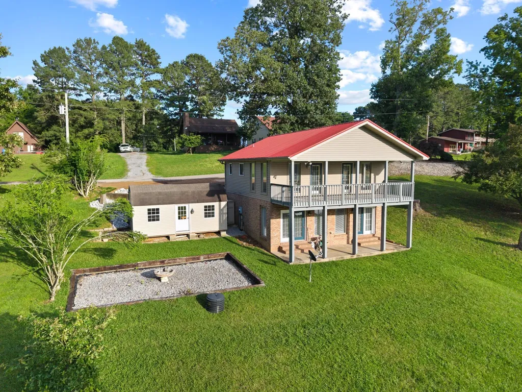 1121 Cunningham Lane Cadiz KY 42211