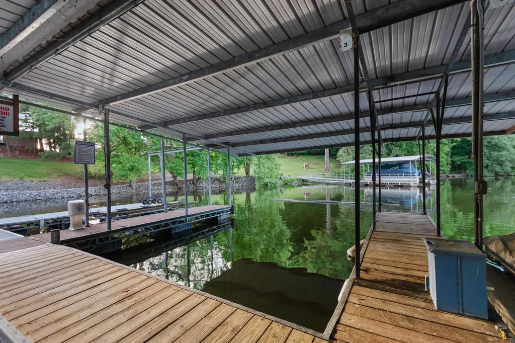 1121 Cunningham Lane Cadiz KY 42211