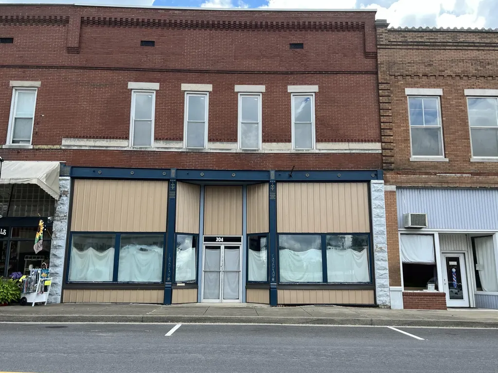 204 S Main Street Marion KY 42064