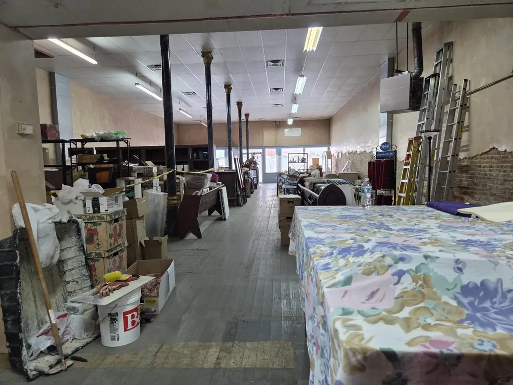 204 S Main Street Marion KY 42064