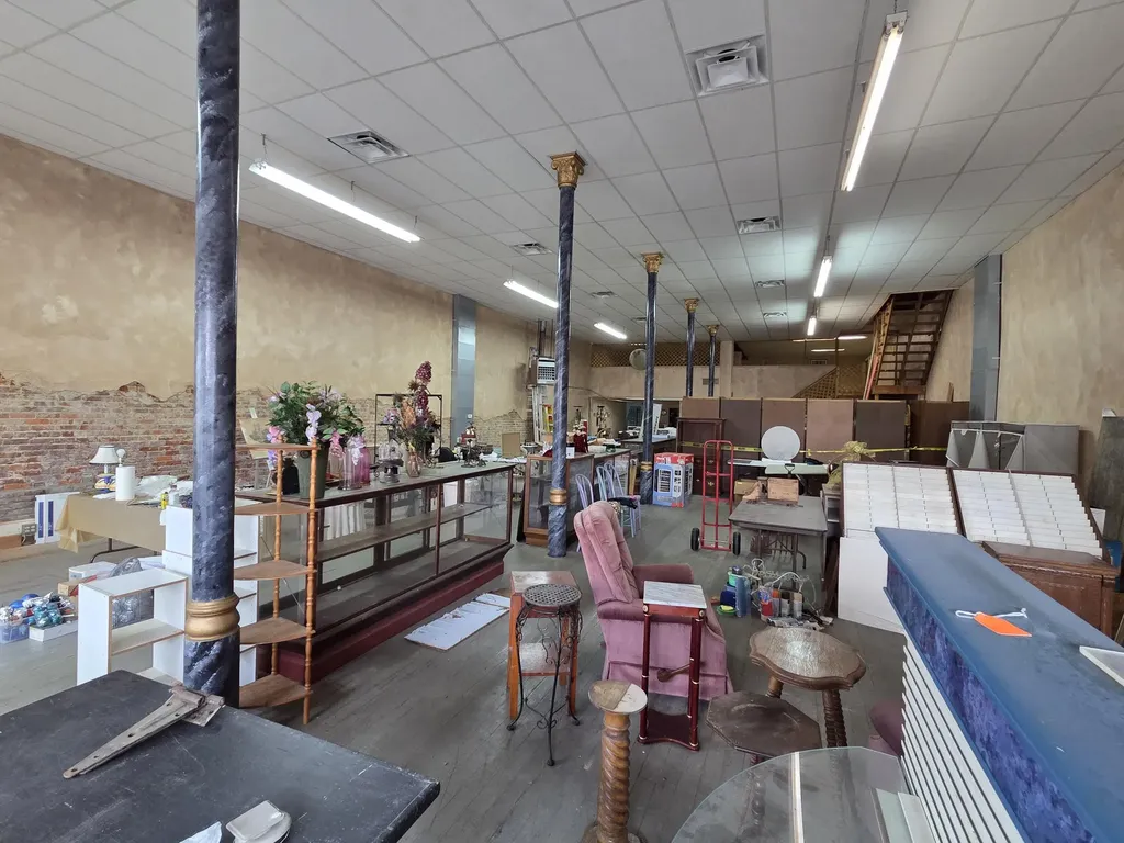 204 S Main Street Marion KY 42064