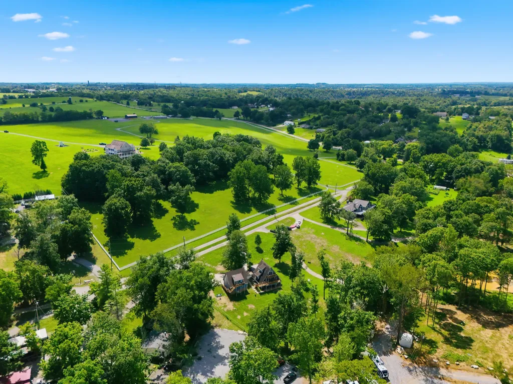197 Sunset Lodge Road Lancaster KY 40444