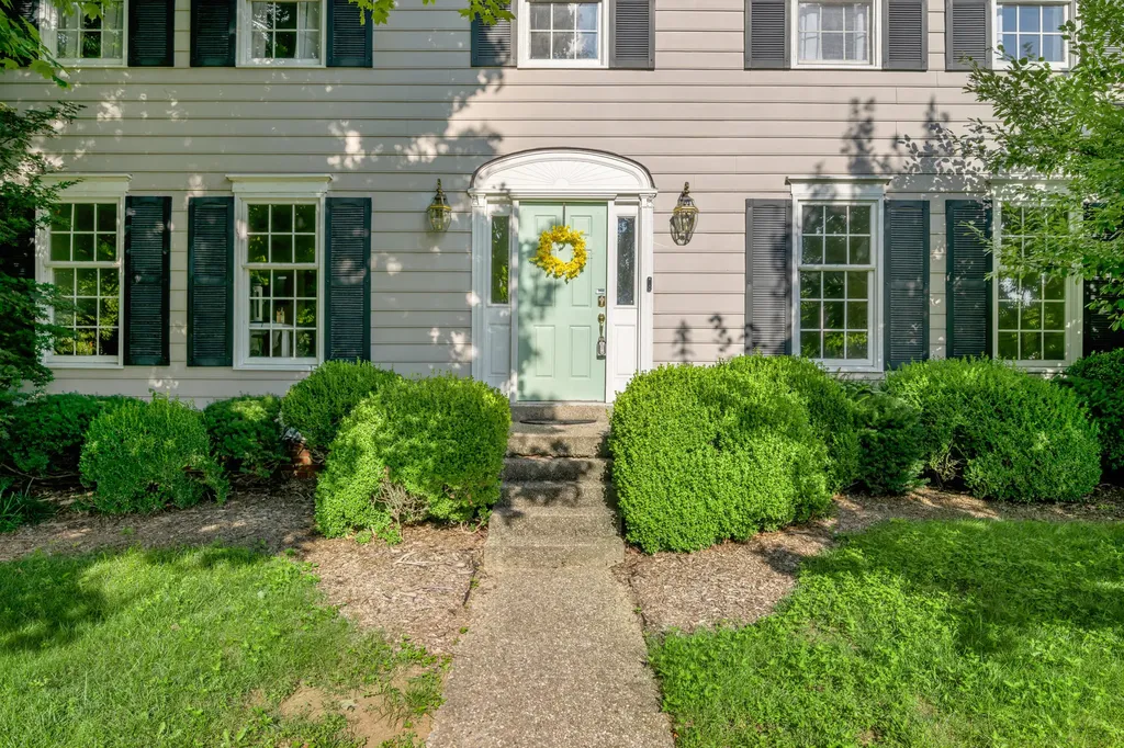 3004 Island Drive Lexington KY 40502