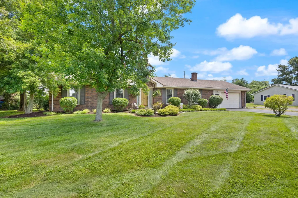206 Stevens Court Campbellsville KY 42718
