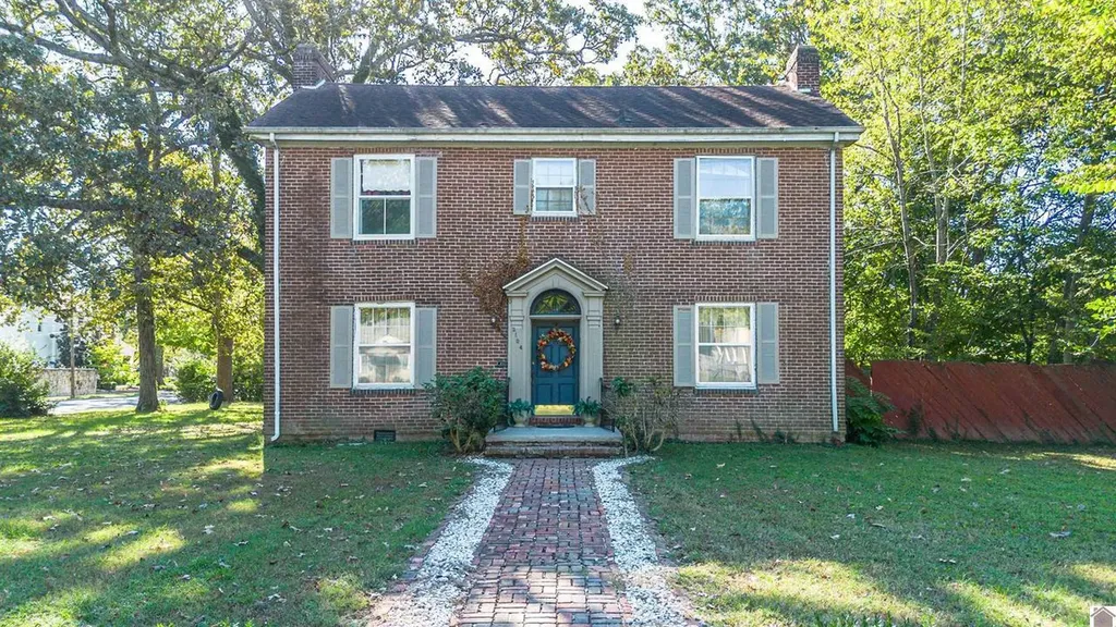 2104 Monroe Street Paducah KY 42001