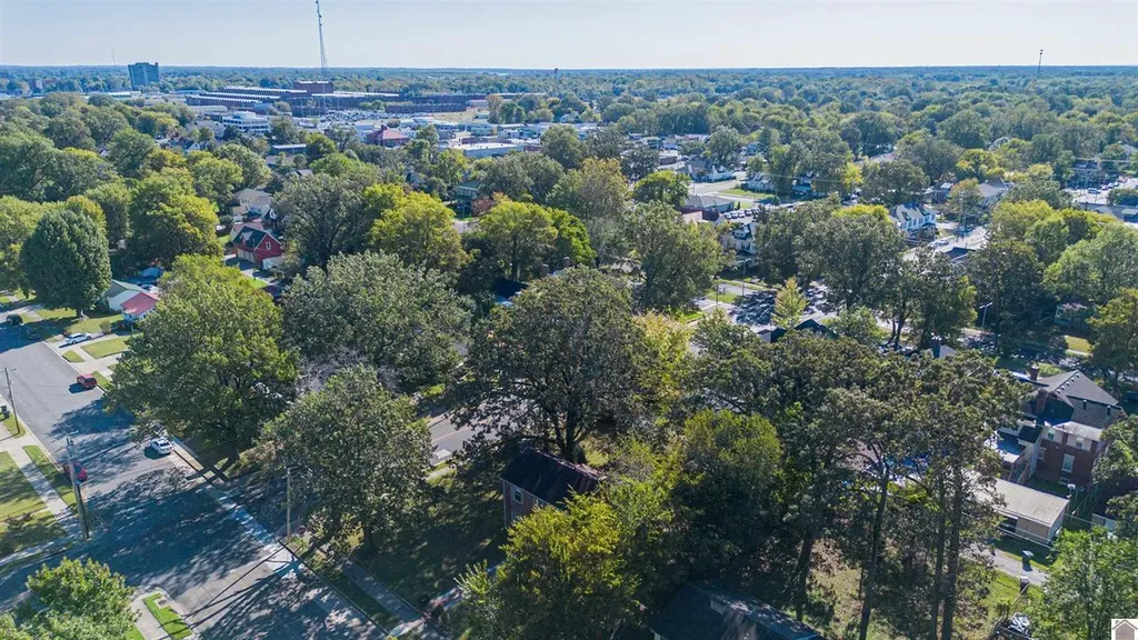 2104 Monroe Street Paducah KY 42001