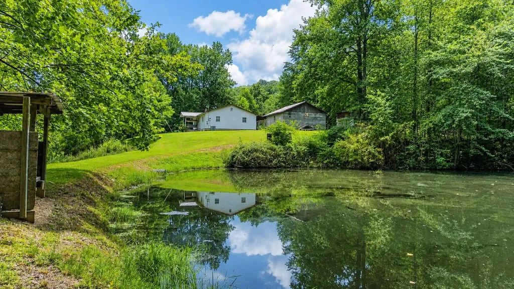 2450 S State Highway 233 Gray KY 40734