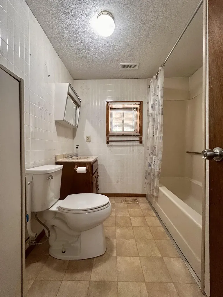 2450 S State Highway 233 Gray KY 40734