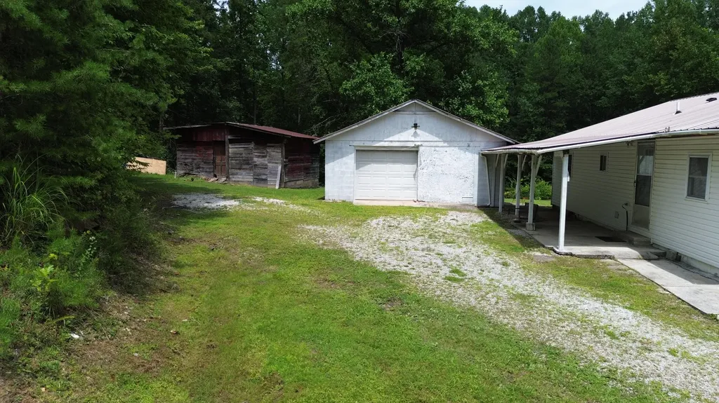 2450 S State Highway 233 Gray KY 40734