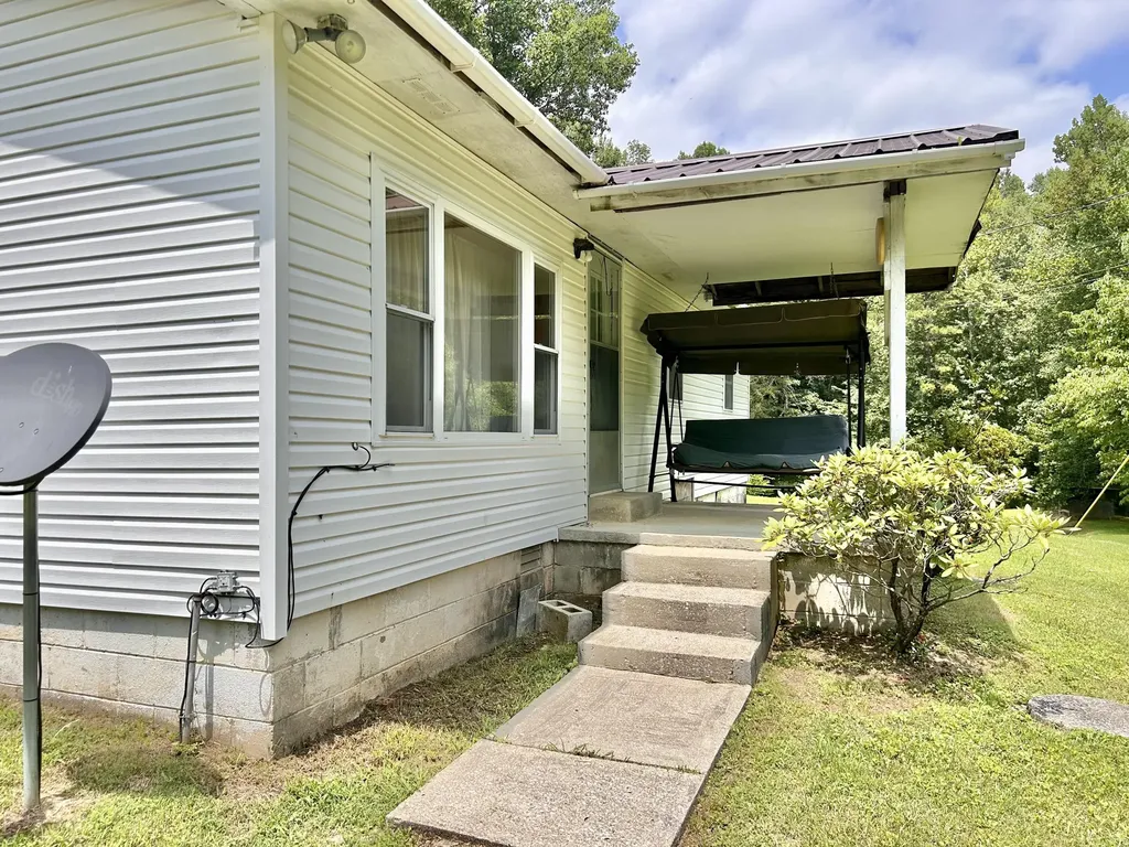 2450 S State Highway 233 Gray KY 40734