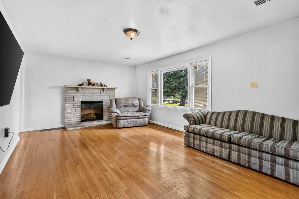 1730 Woods Road Nicholasville KY 40356