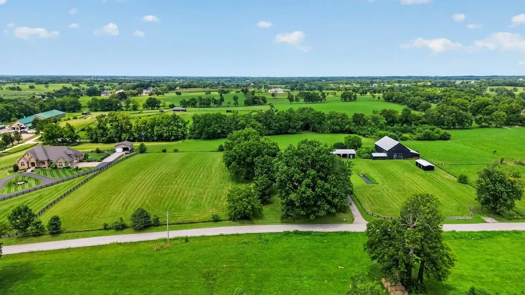 1730 Woods Road Nicholasville KY 40356