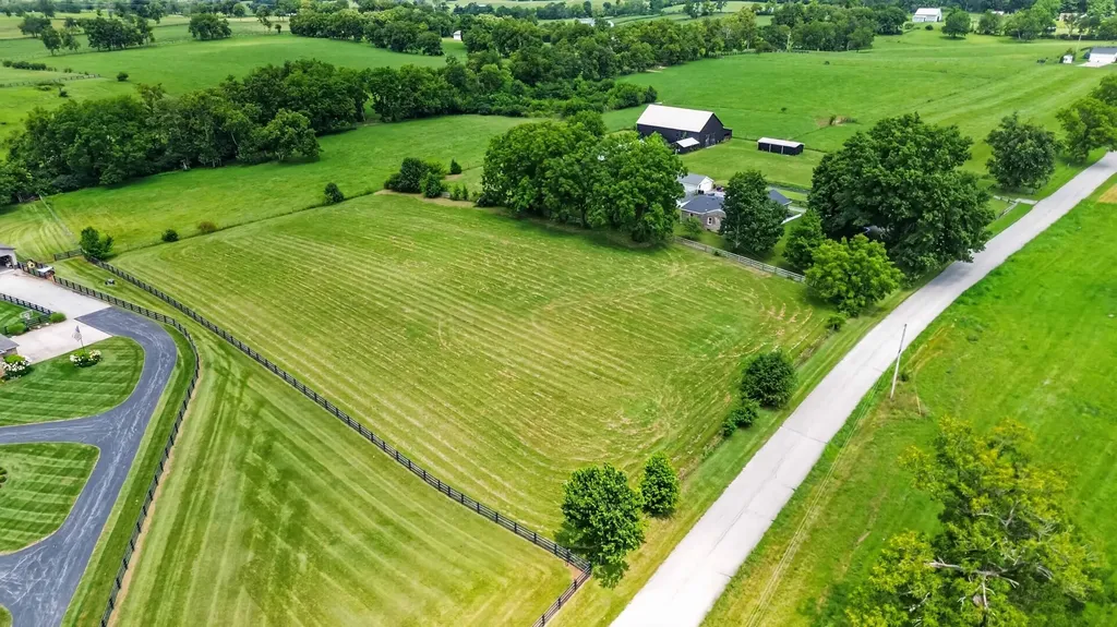 1730 Woods Road Nicholasville KY 40356