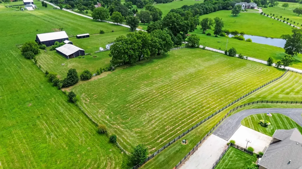 1730 Woods Road Nicholasville KY 40356